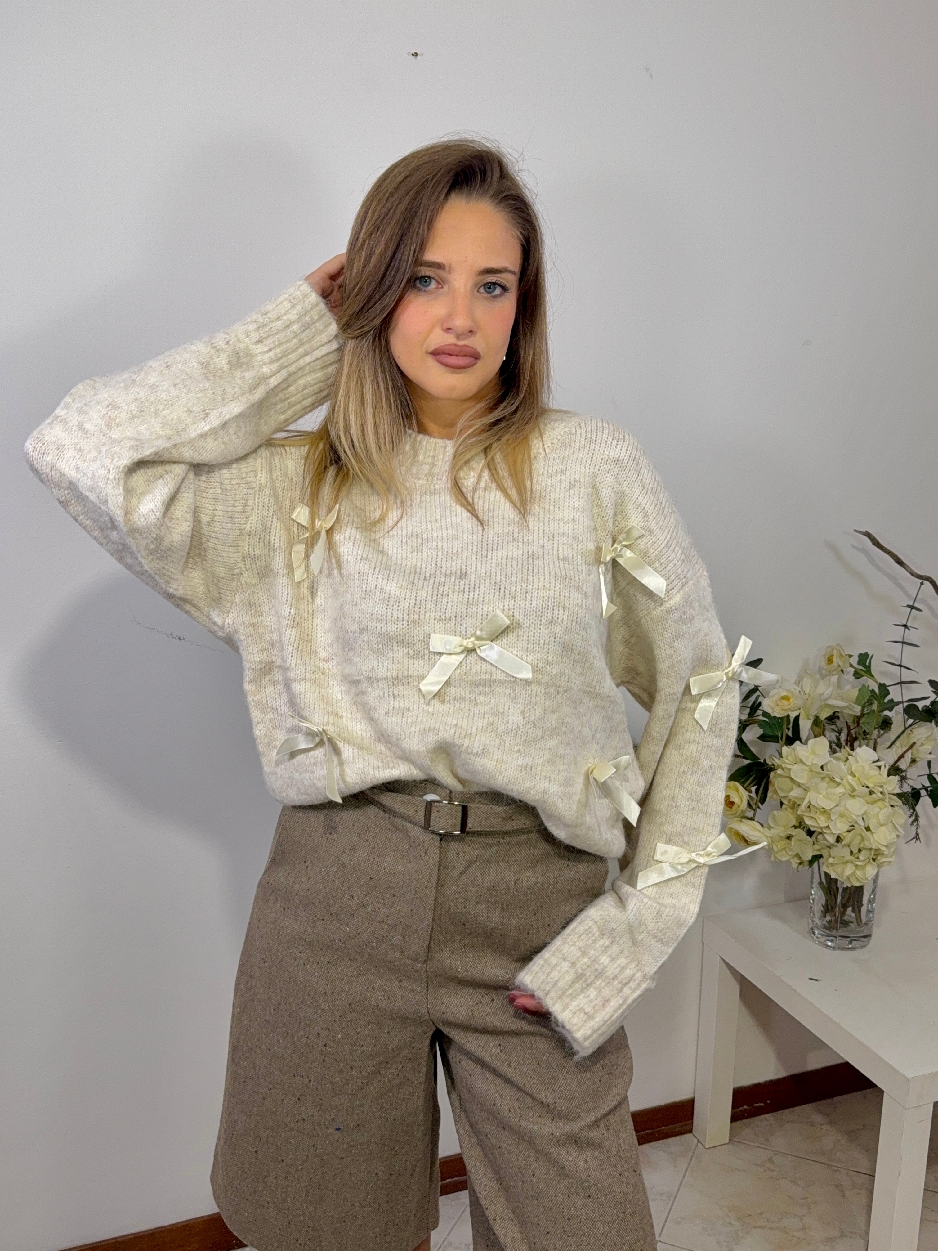 Maglione con fiocchetti in raso ( Y06029)